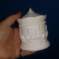 Carosello fatto in gesso. 