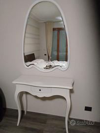 Tavolino con specchio shabby chic