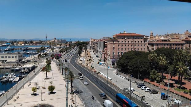 Cagliari, via Roma, ufficio panoramico 480 mq