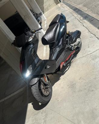 aprilia sr 50 r senza blocco !