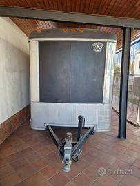 Carrello rimorchio chiuso