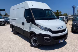 IVECO DAILY 2.3 MTJ AUTOCARRO LAMIERATO PATENTE B