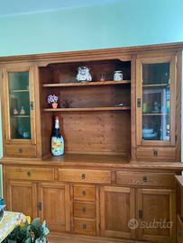 Credenza in legno massiccio