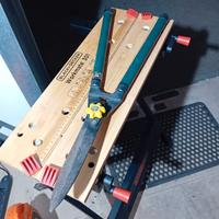 Forbice Telescopica in acciaio verde scuro.