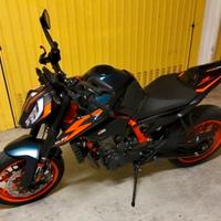 Duke 890 R 121cv LC8c