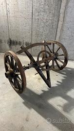 Carretto d’epoca in legno