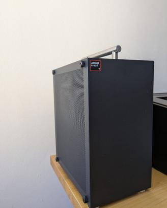 PC fisso mini ITX 32GB RAM AMD 9060XT 16GB SSD 2TB