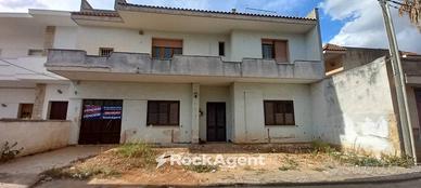 VILLA INDIPENDENTE BIFAMILIARE