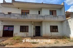 VILLA INDIPENDENTE BIFAMILIARE