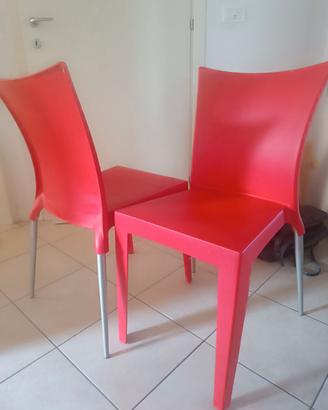 sei sedie rosse da interno o esterno