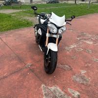 Triumph Speed triple 1050