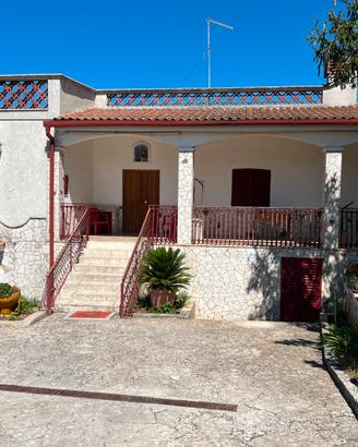 Villa a quattro chilometri da Martina