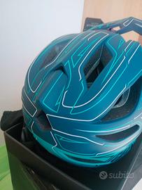 Troy Lee designs stage MIPS