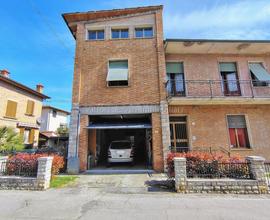 Torrita di Siena, abitazione indipendente con gara