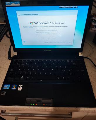 PC Toshiba Portege R830 13.3" i3 4GB RAM 320GB HDD
