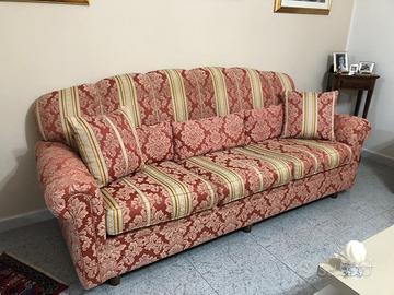 Disponibili 2 divani artigianali in tessuto