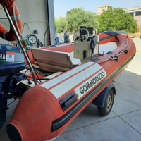 Gommone con motore e carrello