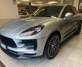 PORSCHE Macan 2.0