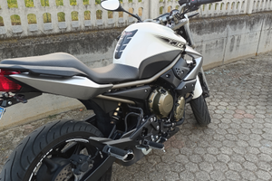 Yamaha xj6