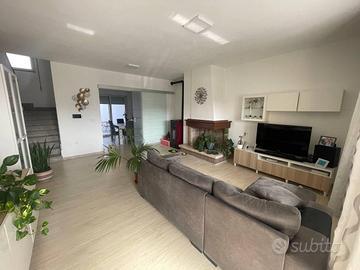 Stanza con terrazza e bagno privato