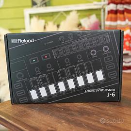 Synth Roland AIRA J6