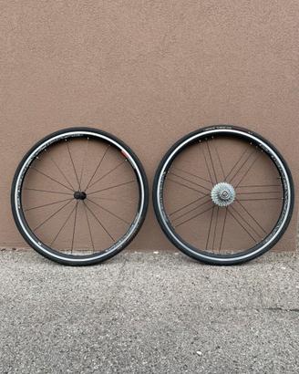 Campagnolo Zonda. Ruote complete bici da strada