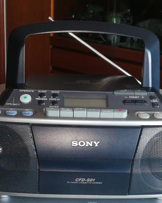 Radio AM/FM - Lettore CD - Cassette recorder