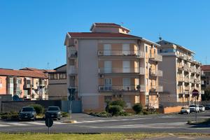 Appartamento 3 vani USO UFFICIO