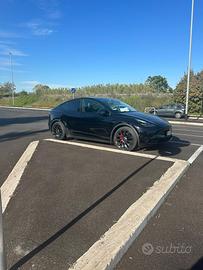 Testa model y performance 2023 con autopilot