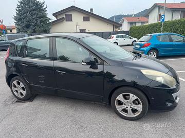 Renault scenic monovolume