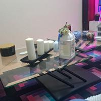 Tavolino design/armadio 2 ante scorrevoli/divano