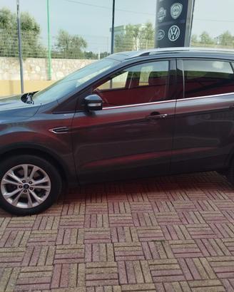 Ford Kuga 1.5 TDCI 120 CV S&S 2WD Powershift ST-Li