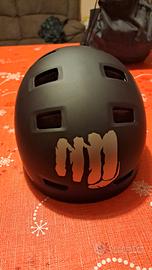 Casco per attività all'aperto