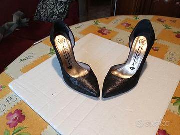 Scarpe Pittarello, in nero con lurex