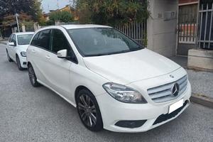 MERCEDES CLASSE B 180 PREMIUM