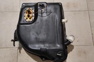 Serbatoio benzina per auto Fiat Panda a iniezione.