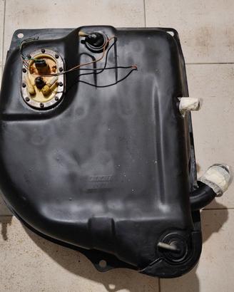 Serbatoio benzina per auto Fiat Panda a iniezione.