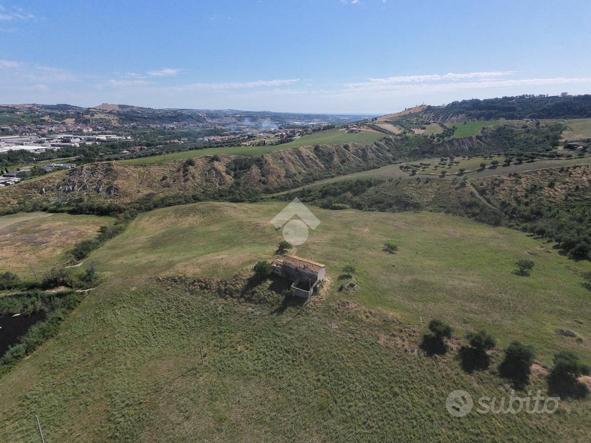 TERRENO A CASTELLALTO - Vista 4