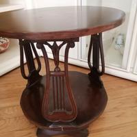 Tavolino per spartiti musicali. 