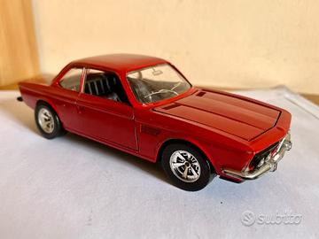 BMW 3.0 CS Burago scala 1/24