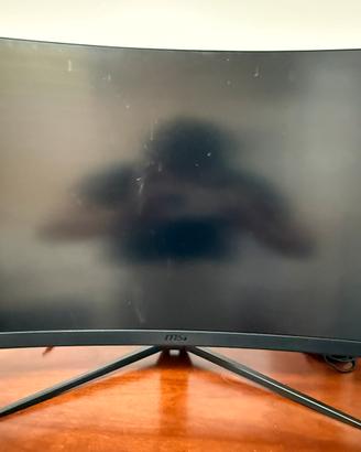 Monitor Gaming Curvo MSI Optix G32C4 - 32"
