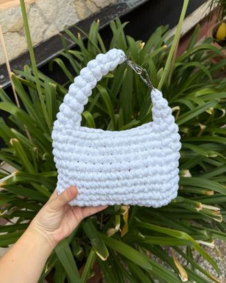 Borsetta da polso all’uncinetto