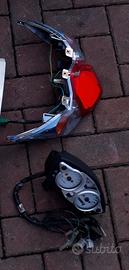 Agility RS 50 2010 : faro km fianchetto manubrio