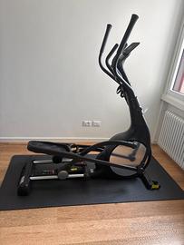 Omaggio ellittica nuova a chi viene a portarla via