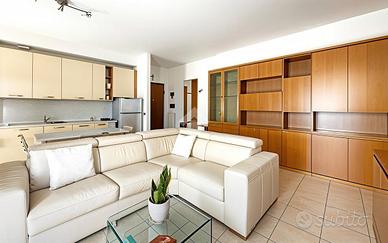 3 LOCALI A FIGINO SERENZA