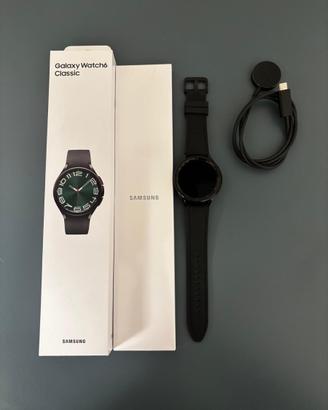Samsung Galaxy Watch6 Classic con scatola e carica