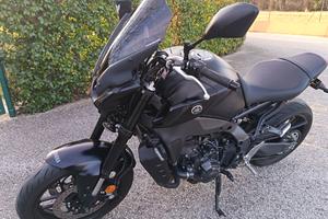 YAMAHA MT-09