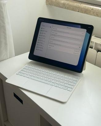 iPad Air 13” M3 128GB – Grigio siderale + Tastiera
