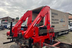 Gru Amco Veba 704