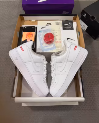 Nike Air Force 1 Supreme EU 43
